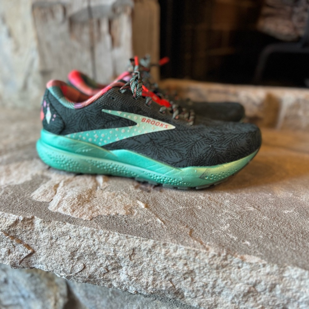 Brooks Black and Teal Athletic Shoes